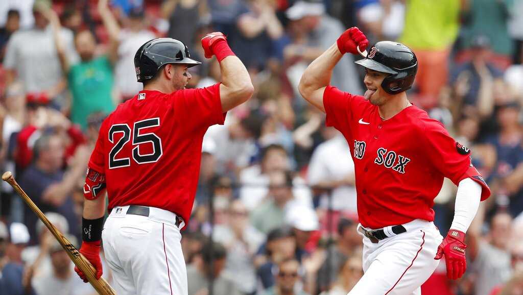 Dalbec homers in debut for Red Sox