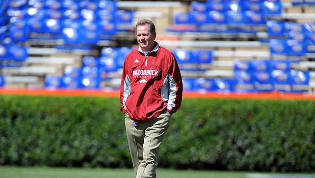 Who is new Arkansas offensive coordinator Bobby Petrino? - Vimarsana News