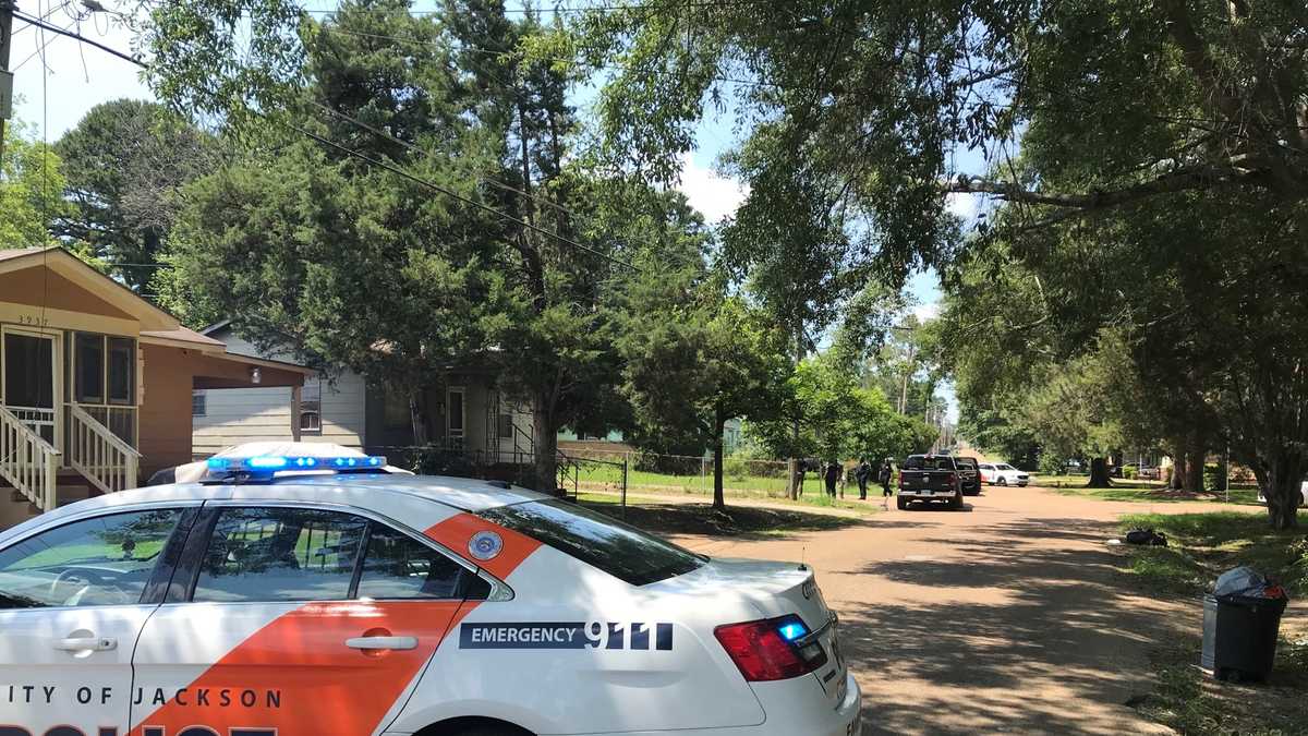 Man found shot to death in northwest Jackson neighborhood