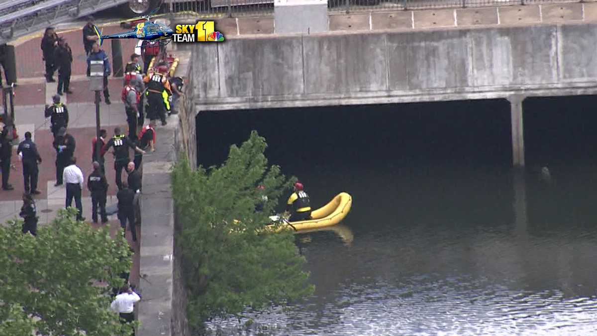Fire In Baltimore Crews recover body from Baltimore's Inner Harbor, fire union says - WBAL