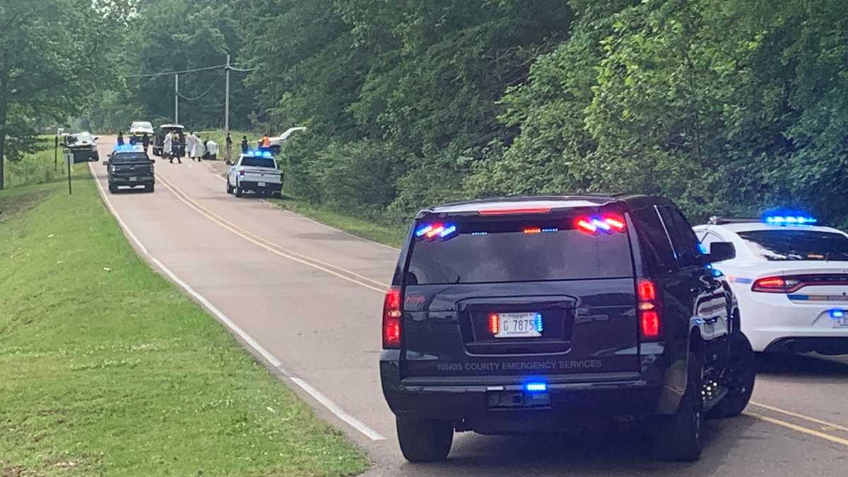 Man shot multiple times days before body found on side of road, sheriff ...