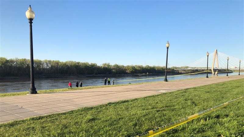 KCPD says body found in Missouri River near Bond Bridge