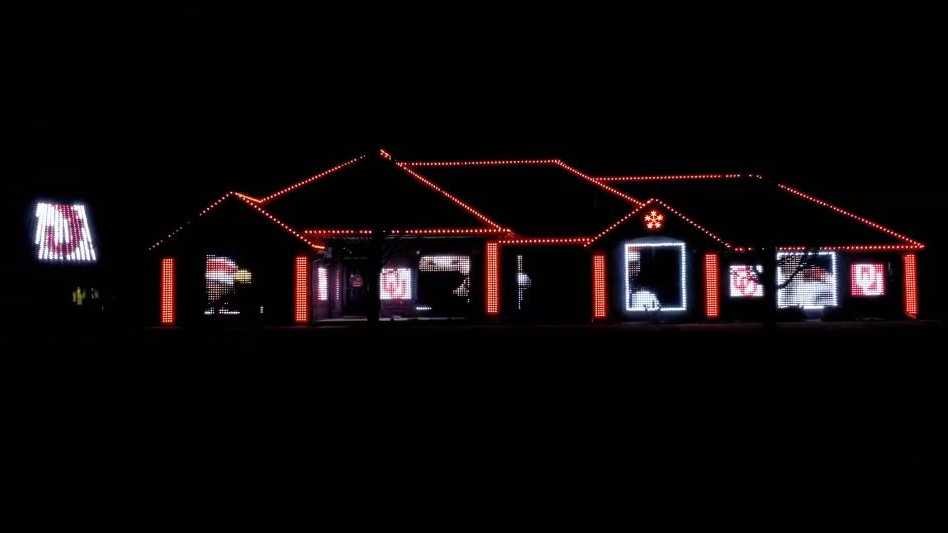VIDEO Oklahoma family creates Boomer Sooner Christmas light show