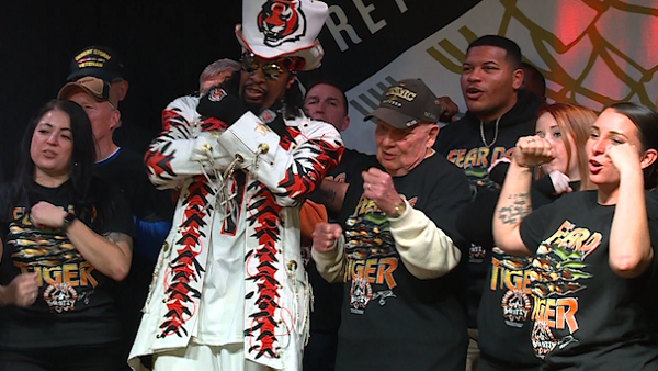 Cincinnati Bengals - CRANK IT UP FOOL Bootsy Collins is performing his  legendary song, Fear Da Tiger at halftime during MNF!