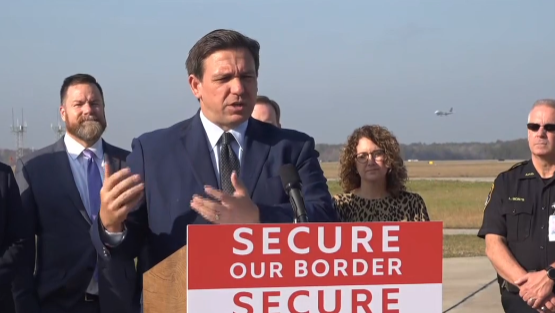 DeSantis talks about securing the border, blasts Biden at Florida event - Vimarsana News