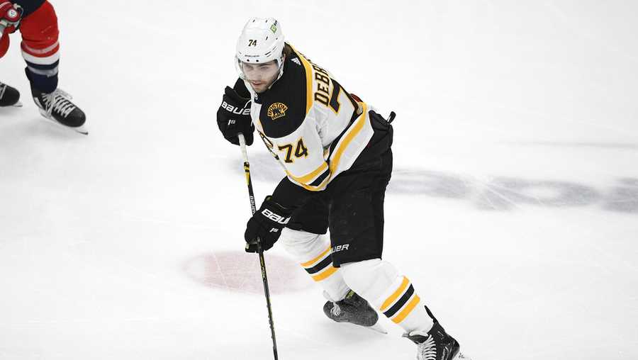 Boston Bruins player fined NHL maximum for cross-check in Game 2