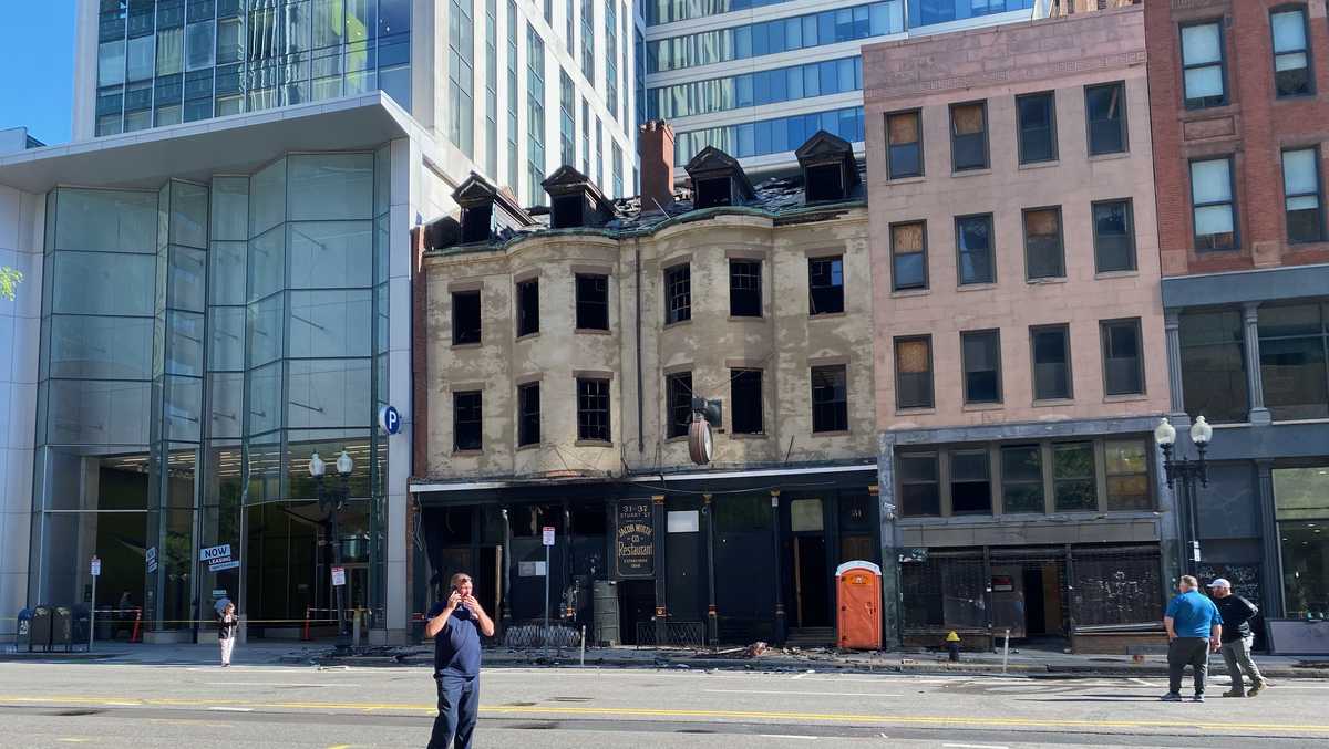 Witness The Horror: Main Street Restaurant Fire Engulfs Historic Area! - ewhm5j3
