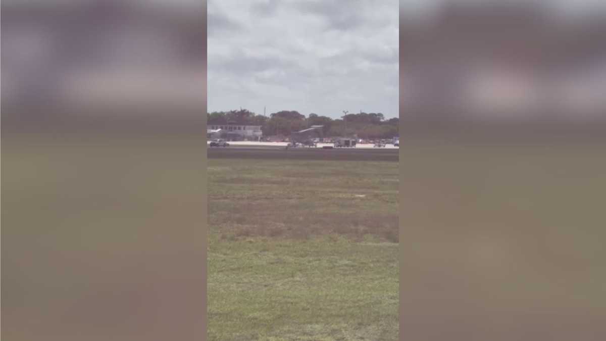 Bomb threat reported on Boston flight bound for Florida, passengers say