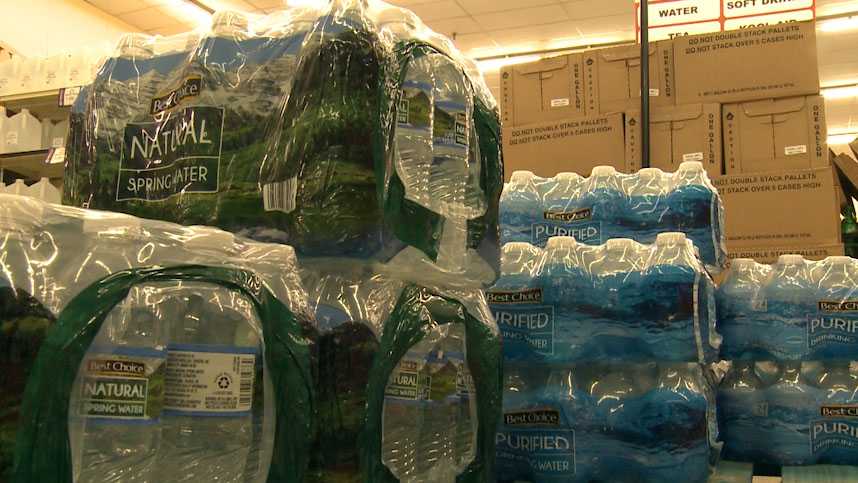 Jackson residents line up for bottled water with no end in sight to boil notice - Vimarsana News