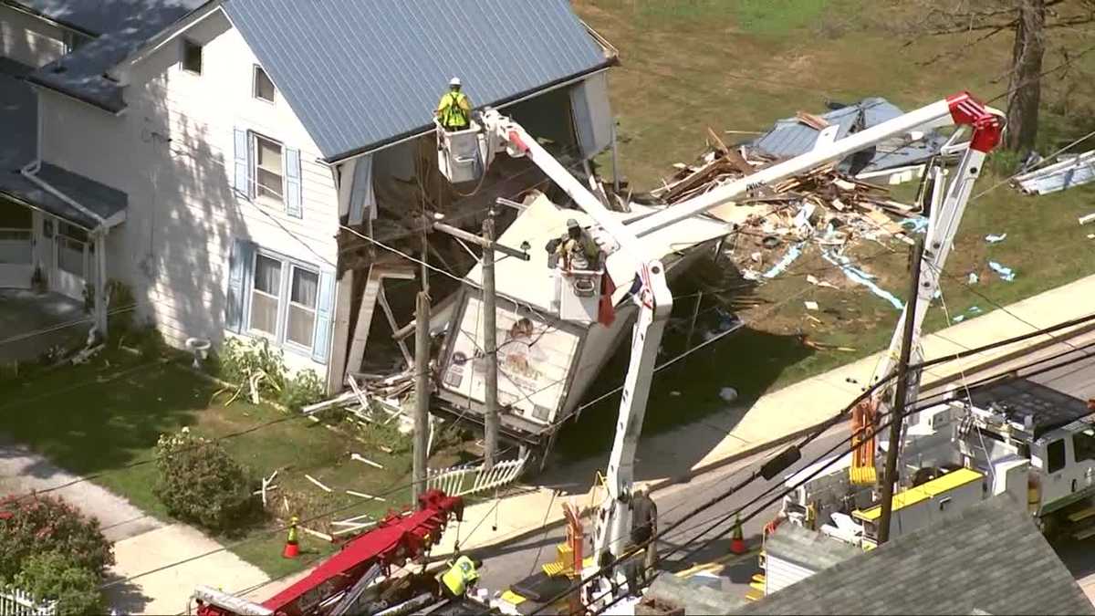 Box truck crashes, destroys house in Cecilton