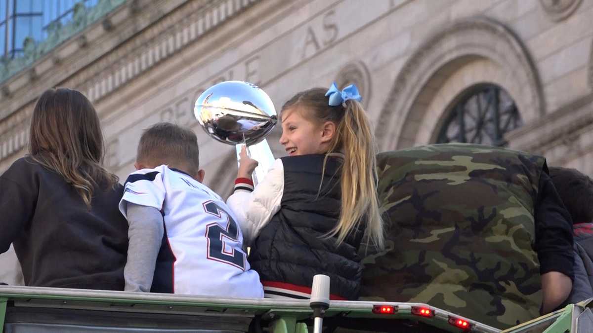 Tom Brady's Daughter Charms Internet After Super Bowl 2019