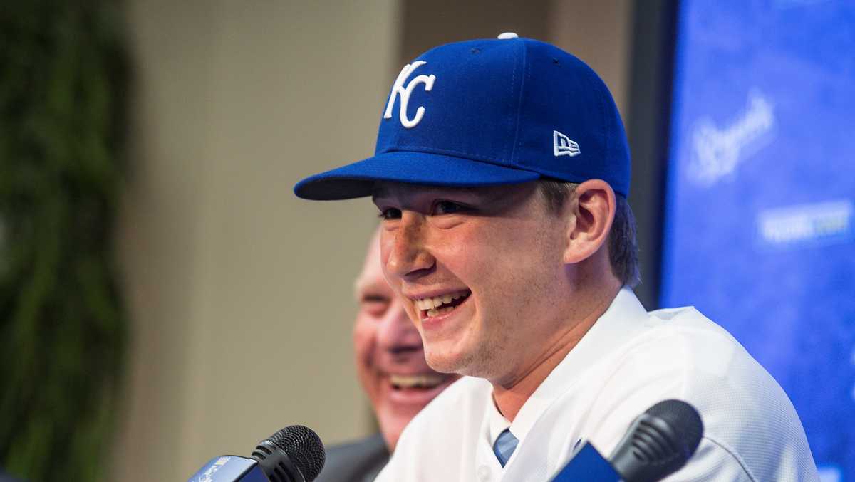 Kansas City Royals prospect Brady Singer pays off parents' debt for  Christmas