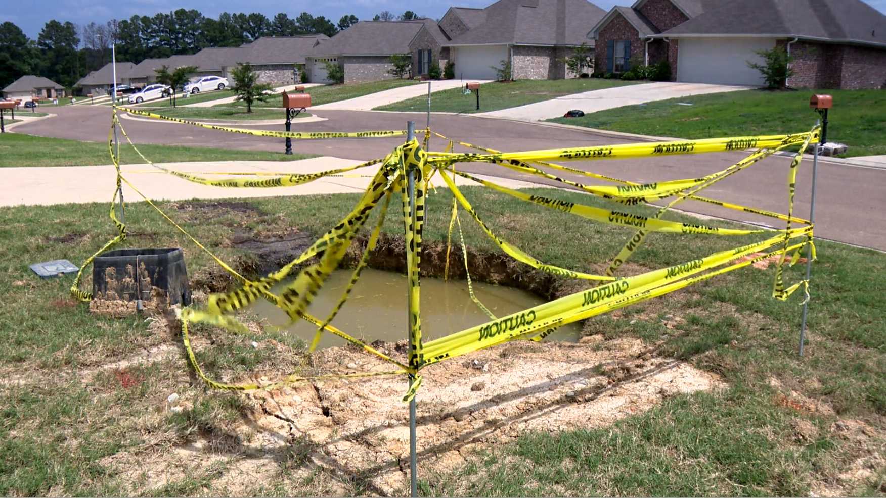 Brandon homeowner: 'Sinkhole in my front yard was not in my May Bingo card' - Vimarsana News