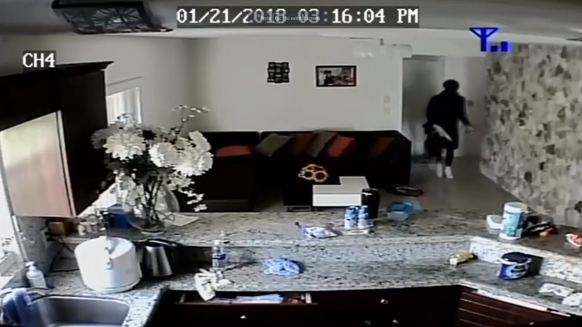 Mom watches on phone as son hides from men who broke into home