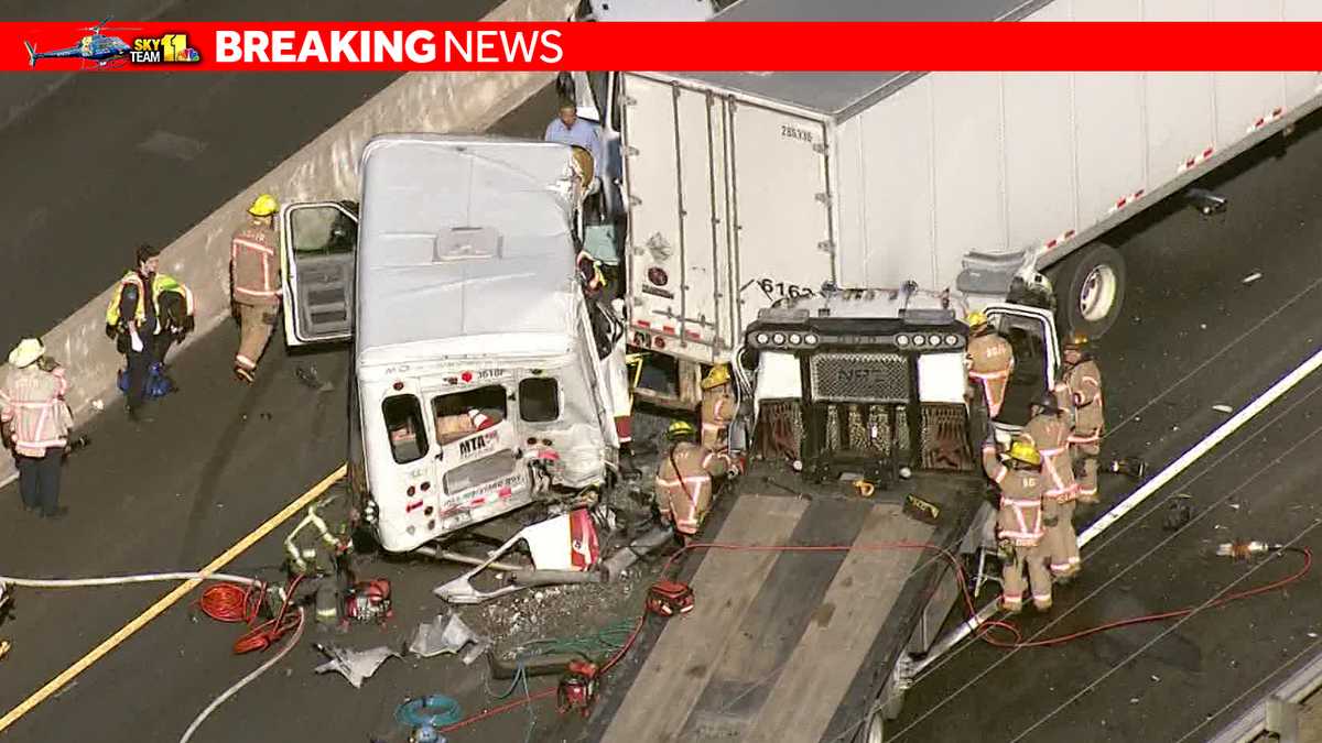 As many as 4 injured in Pulaski Highway crash