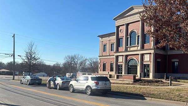 Police: Man sprays chemical mix inside Breckinridge County court - Vimarsana News