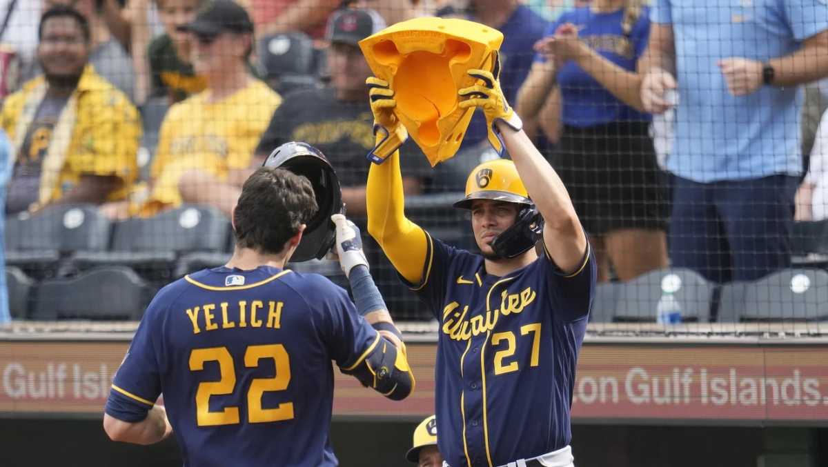 brewers yellow uniforms