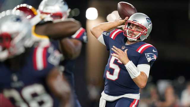 Patriots elevate K Folk, backup QB Hoyer from practice squad