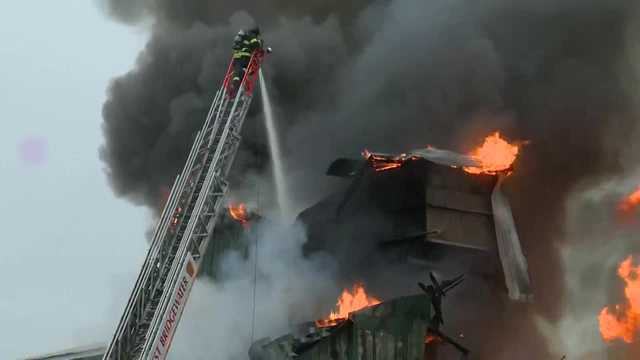 Flames engulf industrial building in Bridgewater, Massachusetts - Vimarsana News