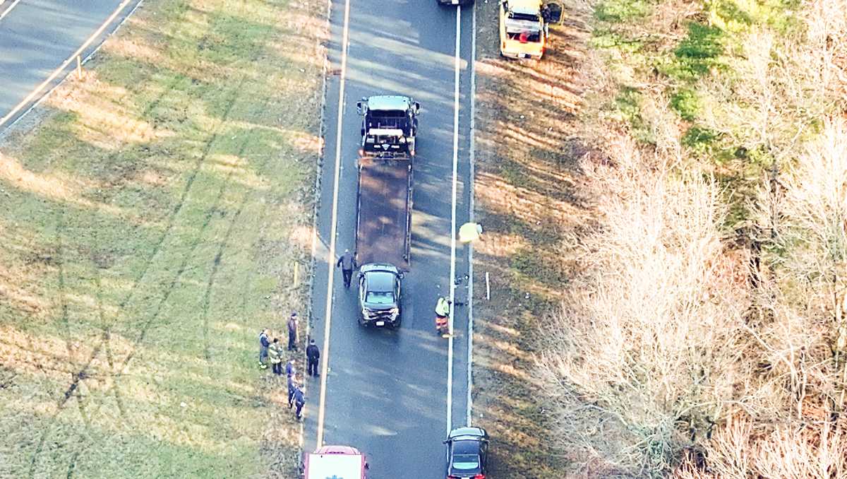 Trooper, two others hospitalized following 3car crash in Bridgewater(02)