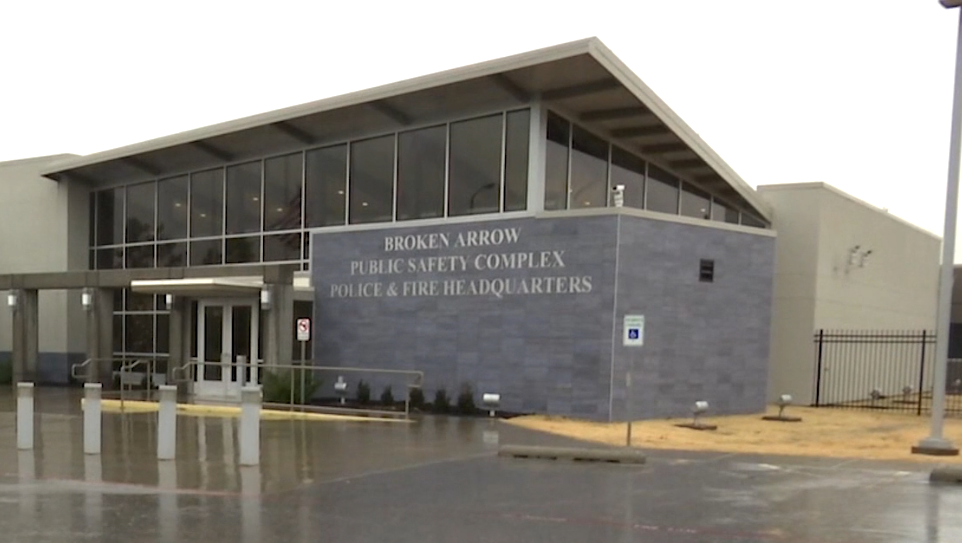 Broken Arrow officers under investigation for alleged misconduct - Vimarsana News