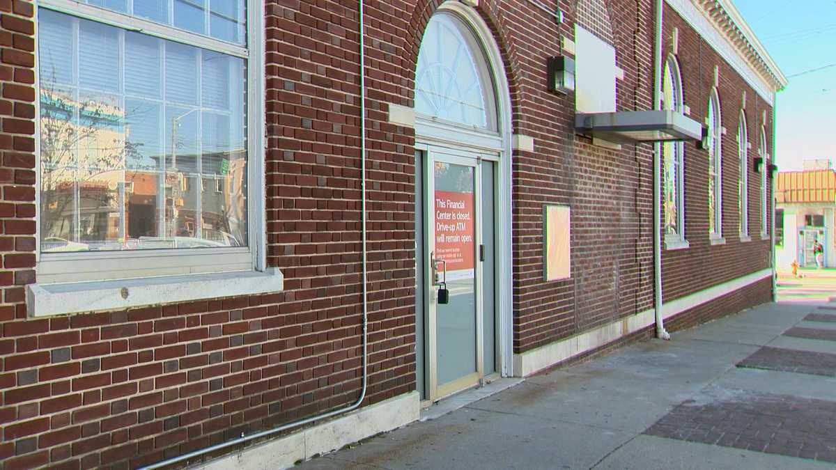 Closure of Bank of America branch causes challenges for Brooklyn residents