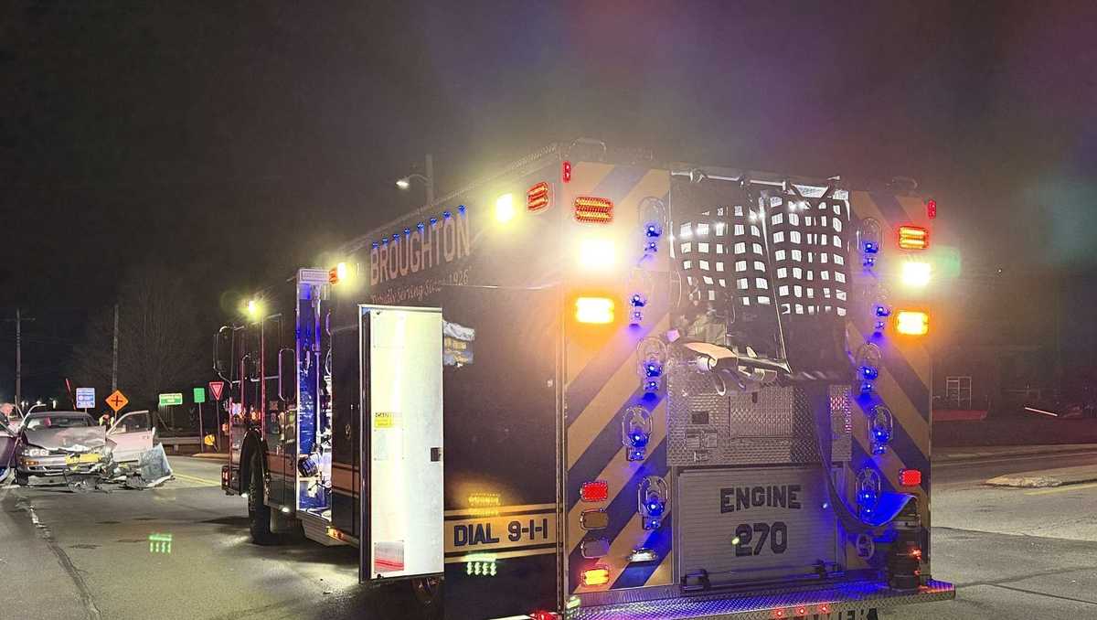 1 injured after crash in South Park Township, Allegheny County