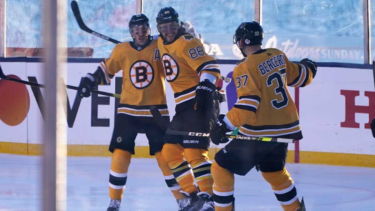 Bruins beat Flyers at Tahoe with dominant 2nd period performance