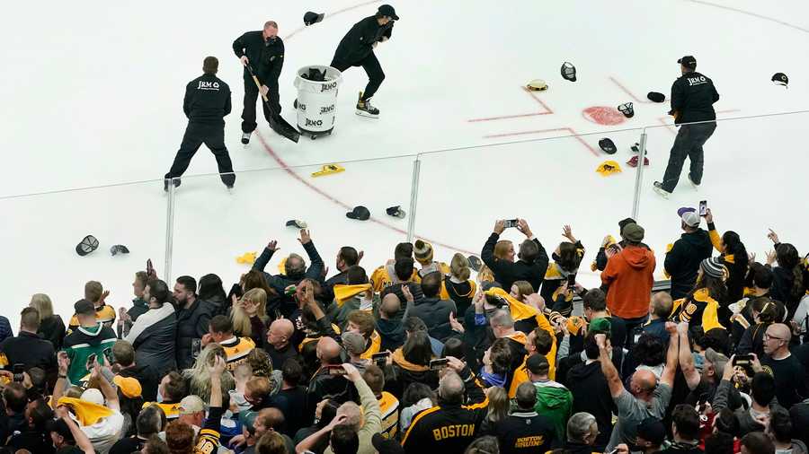 Bruins Red Sox Open to Full Capacity Crowds 