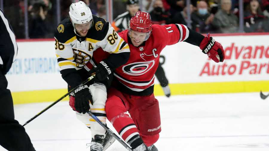 Carolina Hurricanes vs Tampa Bay Lightning, playoffs Game 1