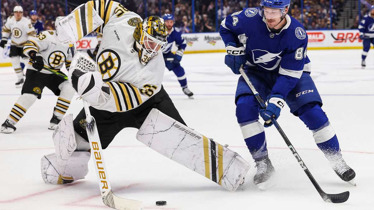 Bruins fall to surging Lightning after comeback against Panthers