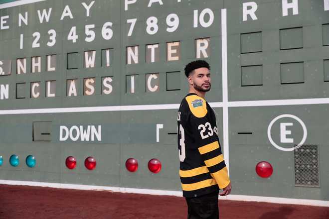 LOOK: Bruins, Penguins unveil jerseys for 2023 NHL Winter Classic