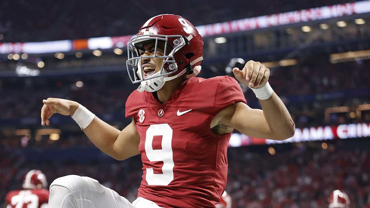 QB Bryce Young of Alabama voted AP Player of the Year