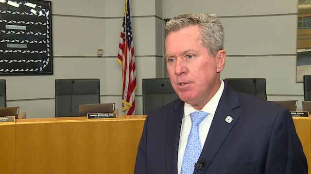 Palm Beach County School superintendent of schools gets near-perfect evaluation from school board - Vimarsana News