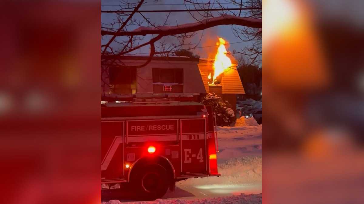 Fire in Burlington apartment building injures 1, displaces several