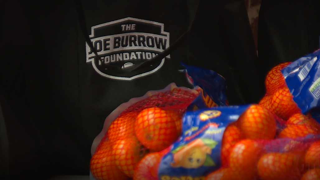 Joe Burrow Foundation helps students take home food for spring break