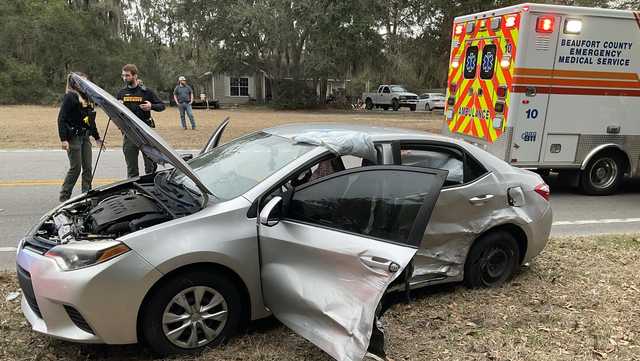 Burton Fire District responds to back-to-back car crashes - Vimarsana News