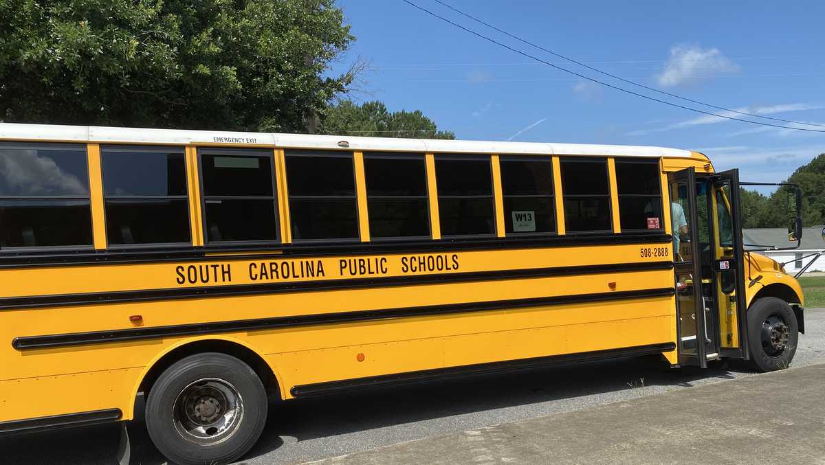 Upstate school district needs bus drivers ahead of school year