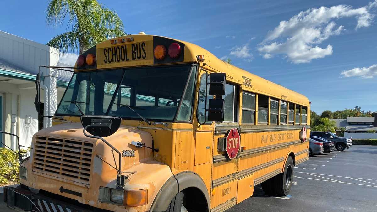 Palm Beach County School District in need of more bus drivers