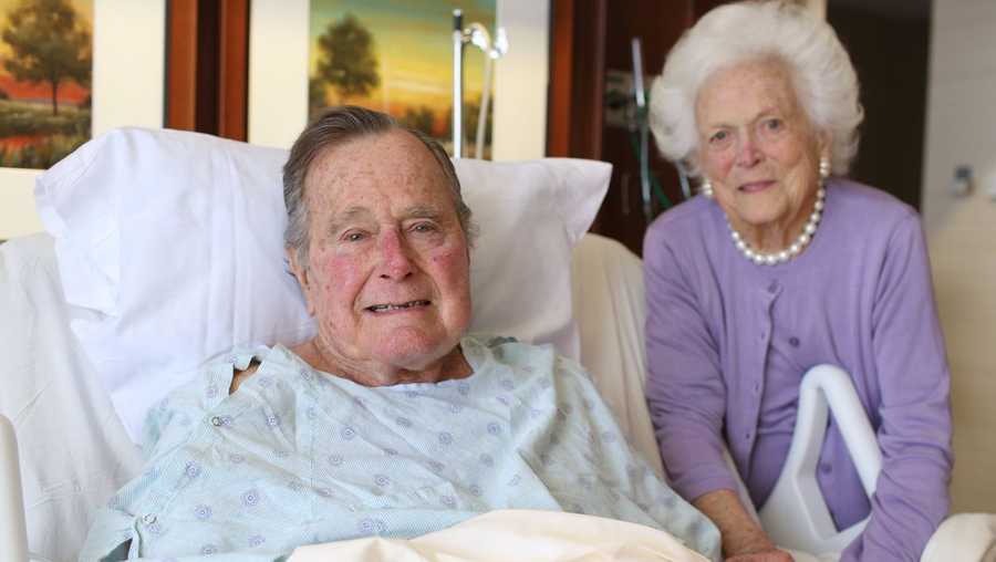 Former President George H.W. Bush and his wife, Barbara, while he was hospitalized in January 2017.