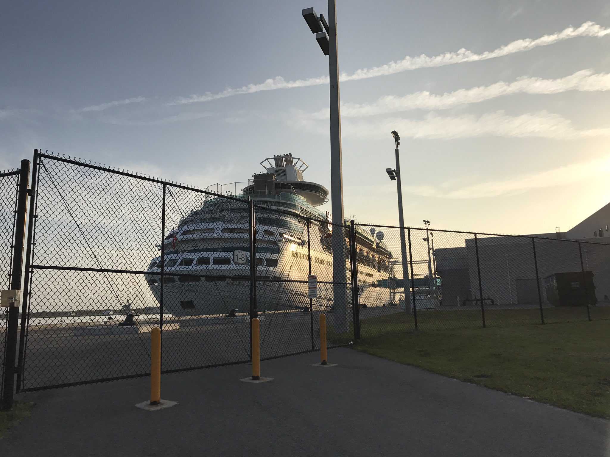 cruise ship stuck in alaska