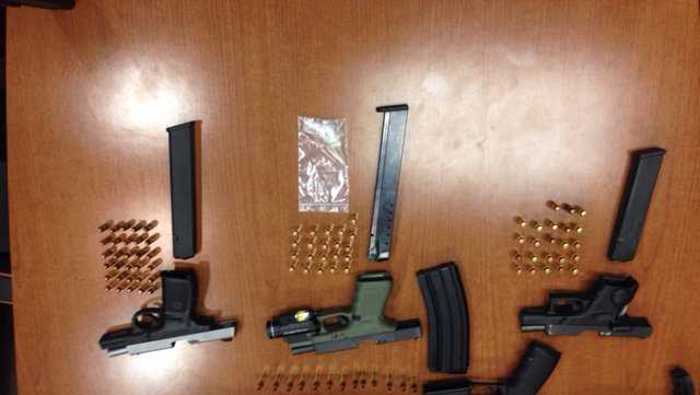 Metro Police seize guns and drugs during traffic stop