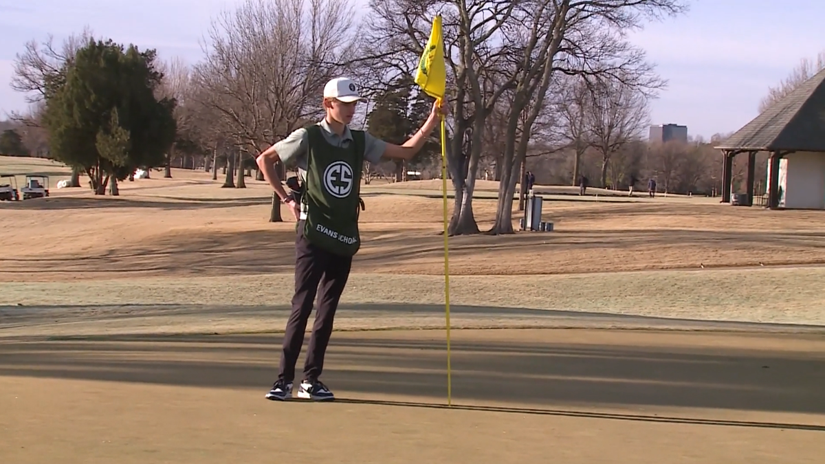 Oklahoma City caddy earns $125,000 scholarship to University of Kansas