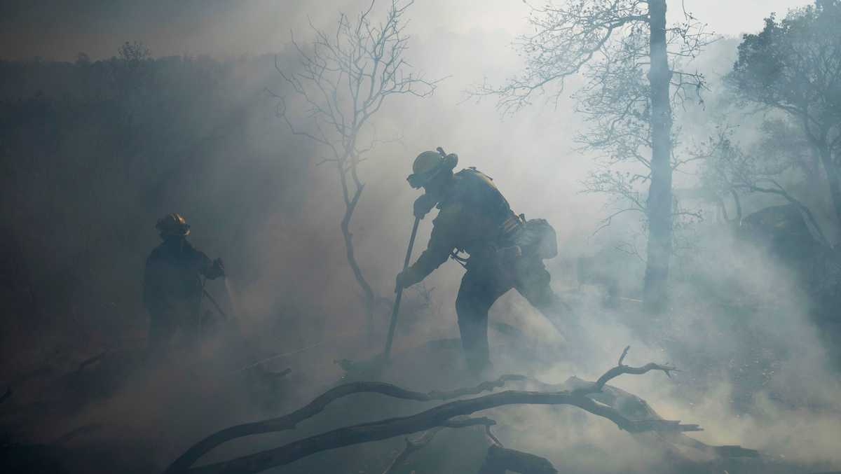 Big power shutoffs in California as winds boost fire danger