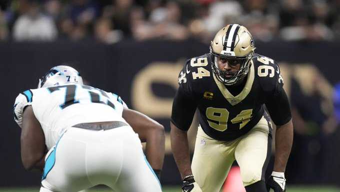 Saints beat Panthers 18-10, keep playoff hopes alive