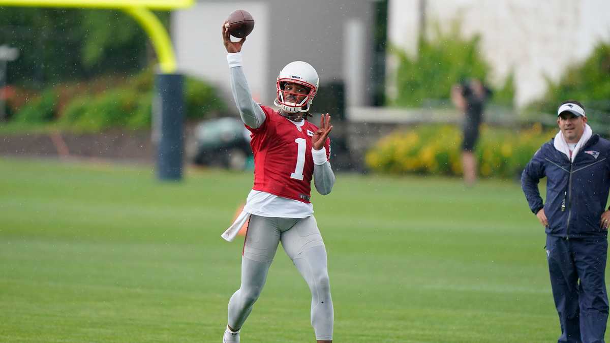 Patriots quarterback Cam Newton ends Friday practice early with hand injury  - The Boston Globe