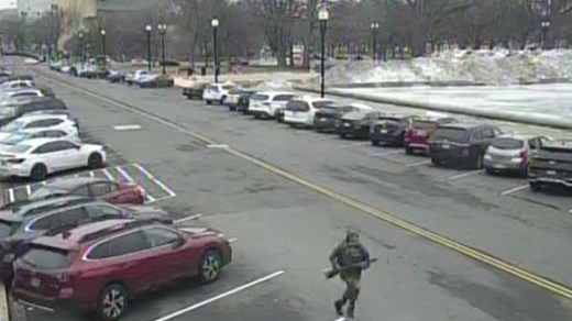 18-year-old Georgia man arrested after running toward U.S. Capitol with loaded shotgun