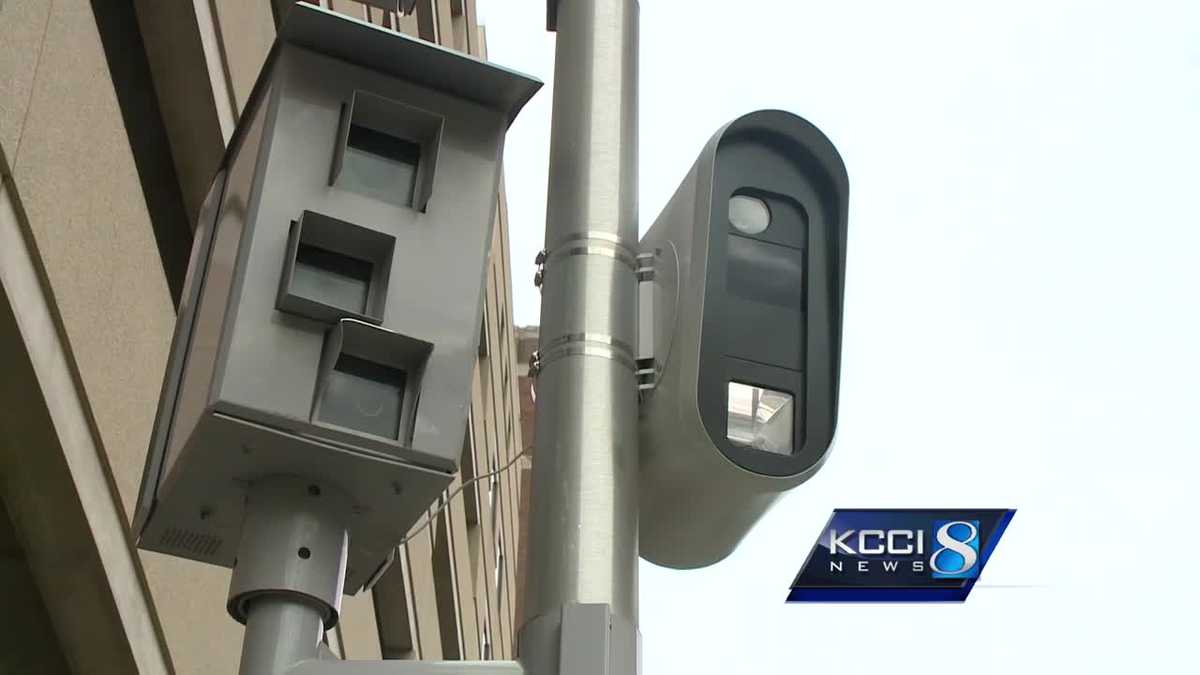 Iowa Senate gives traffic camera ban the green light