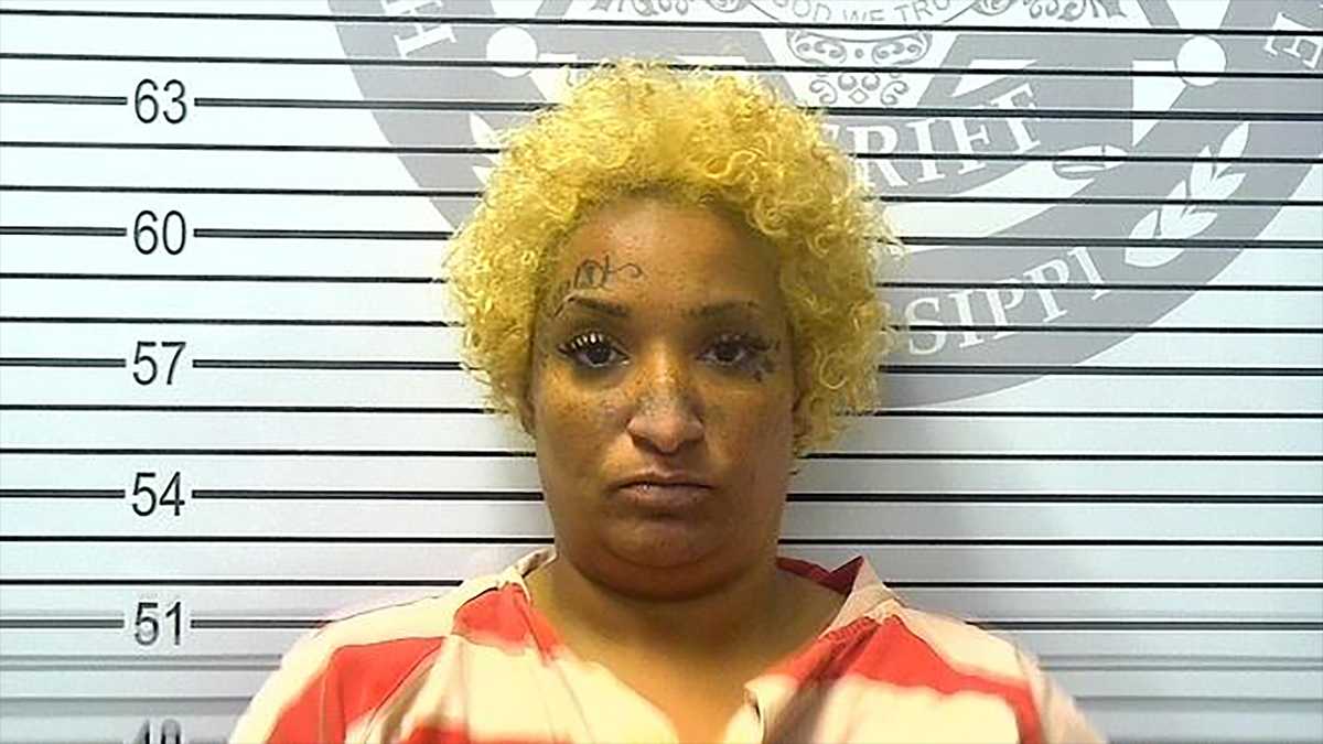 Woman charged after Mississippi Walmart shoppers say they found razor blades in bread