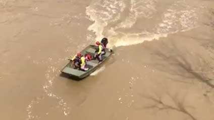 Fisherman rescued after boat capsizes in Little Miami River